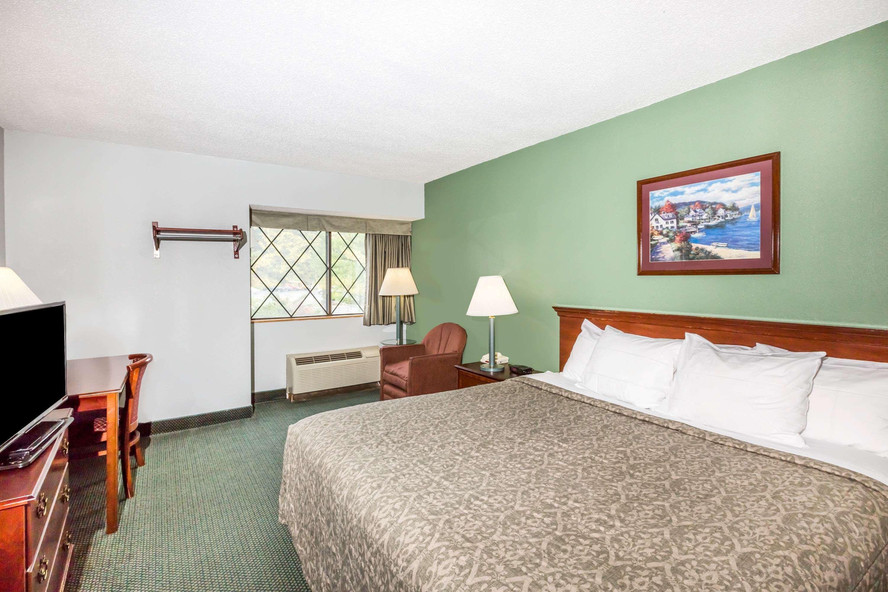 Fairbridge Inn Express Nyack Exterior photo